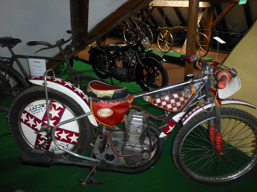 P1030929.JPG - Kašperské Hory, muzeum motocyklů
