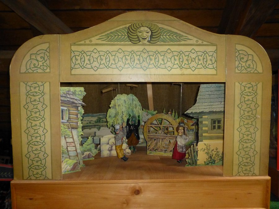 P1030931.JPG - Kašperské Hory, muzeum české hračky