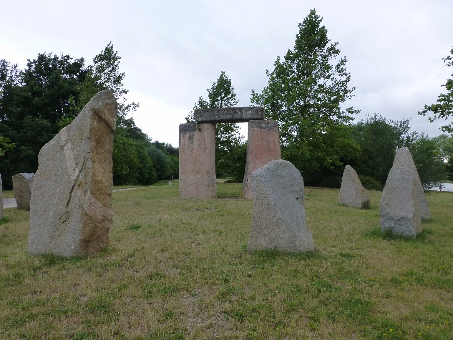 P1030957.JPG - Strakonické Stonehenge